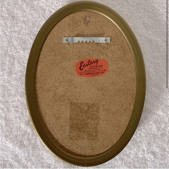 Vintage Ecstasy Giftware Brown Velvet Embroidered Oval Framed Art - Picture 2 of 6